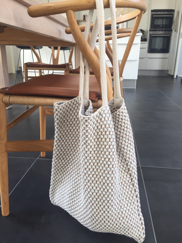 VAREPRØVE - STRIKKET NET - MULTI - 37X37 CM