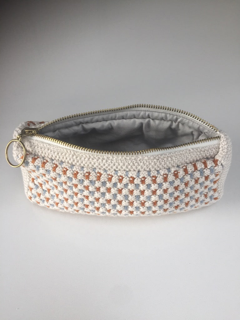 VAREPRØVE - STRIKKET CLUTCH - 22x11x5CM - MULTI - BEIGE/BLUE/ORANG