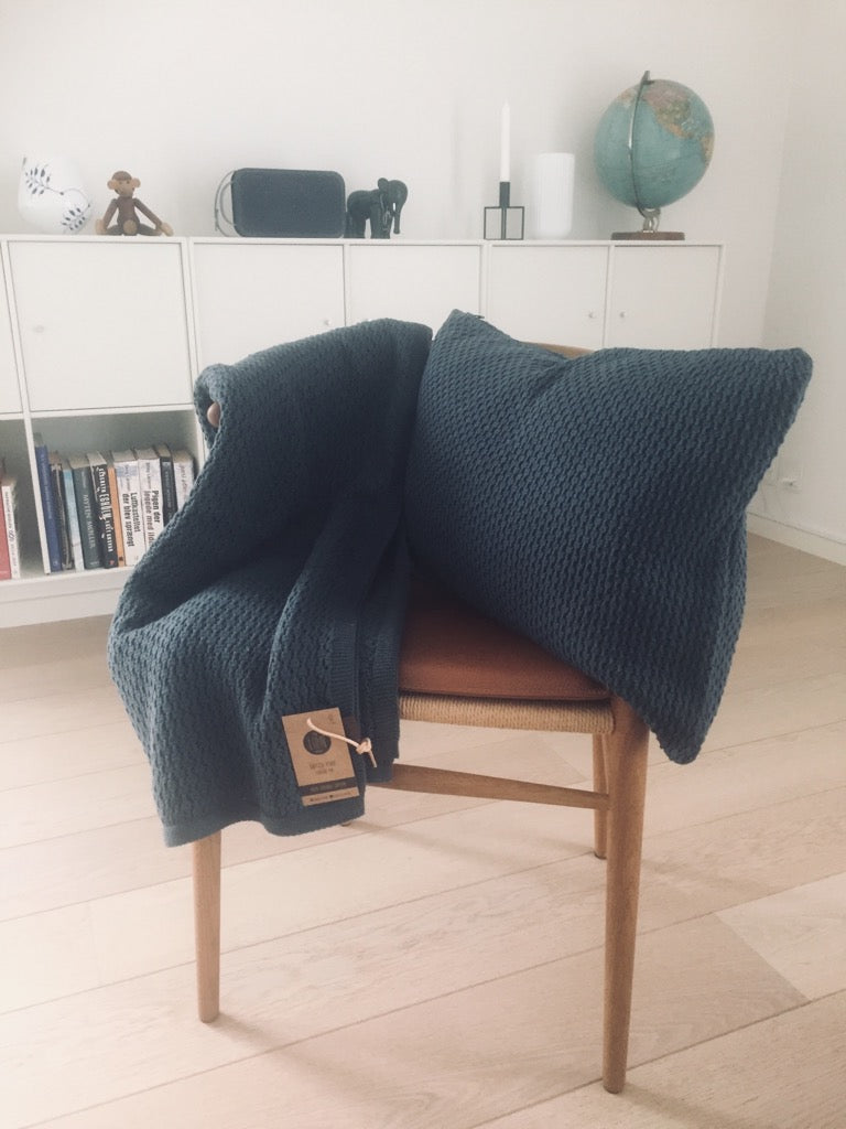 KNITTED PLAID - CRYSTAL - DARK GRAY - 140x160CM