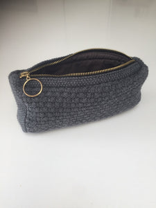 LIMITED EDITION - KNIT CLUTCH - CROSS-BODY CHAIN ​​- 22x11x5CM - EARTH BROWNN