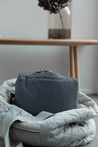 KNITTED TOILET BAG - DARK GRAY - 30X22X11CM