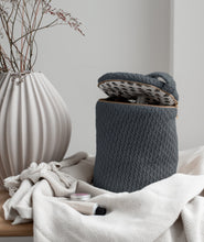 RETURVARE - STRIKKET TOILETTASKE  RUND - 15X17CM - GREY