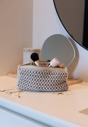 NEW IN - KNITTED CLUTCH - MULTICOLOR - 22X11X5 CM (BEIGE/BRAUN/BLUE)