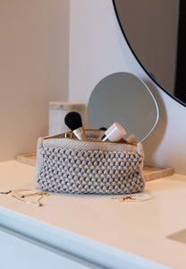 NEW IN - KNITTED CLUTCH - MULTICOLOR - 22X11X5 CM (BEIGE/BRAUN/BLUE)