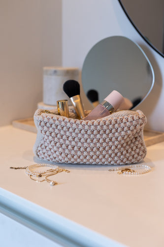 NEW IN - KNITTED CLUTCH - MULTICOLOR - 22X11X5 CM (BEIGE/BRAUN/BLUE)