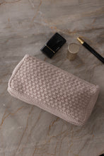 NEW IN - KNITTED CLUTCH - MULTICOLOR - 22X11X5 CM (BEIGE/BRAUN/BLUE)