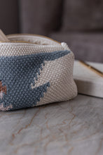 NYHED - STRIKKET CLUTCH - PUZZLE - 22X11X5CM - BEIGE/GREY/SUGER/ROSE