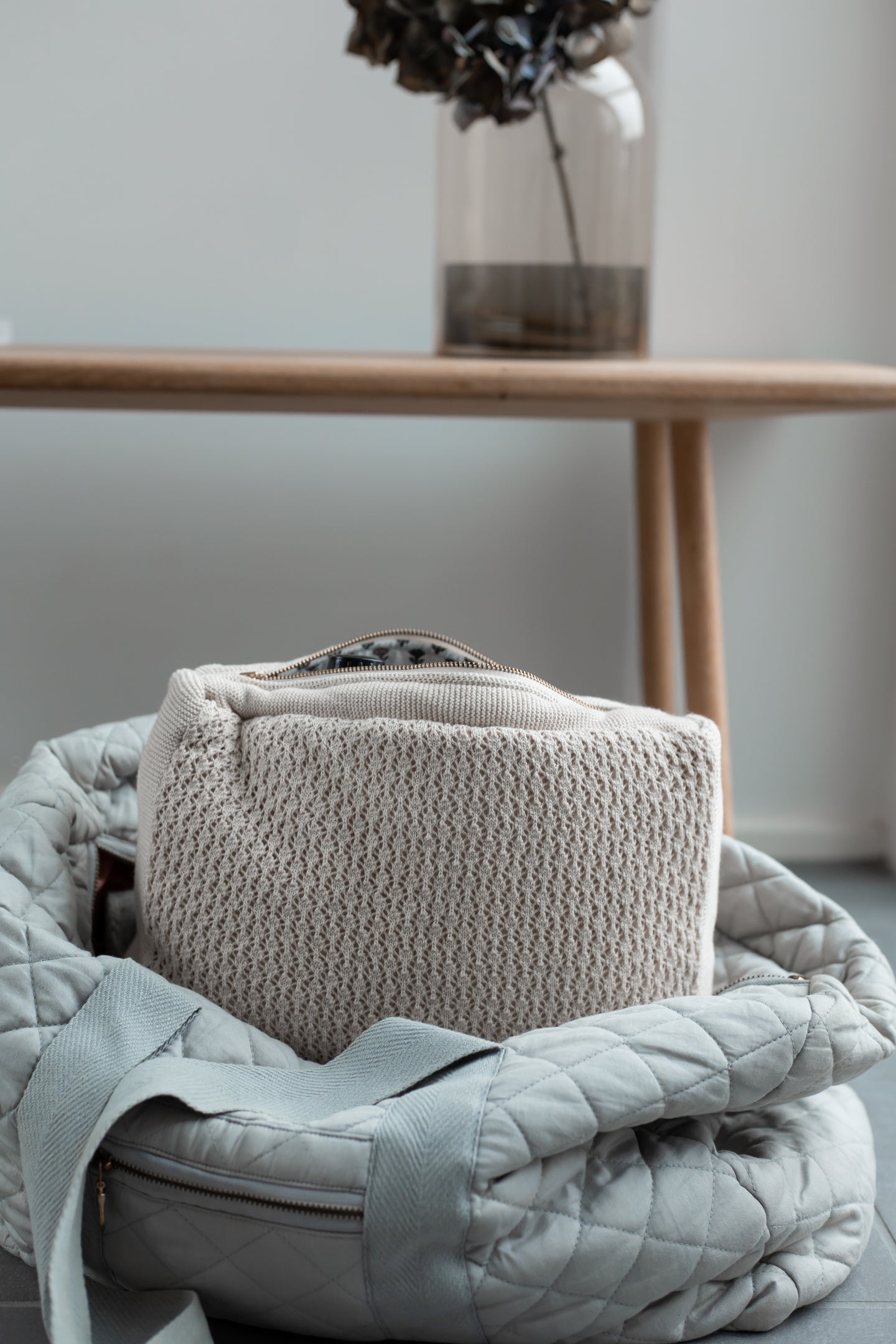 KNITTED TOILET BAG - TOTE - ROSE - 30X22X11 CM