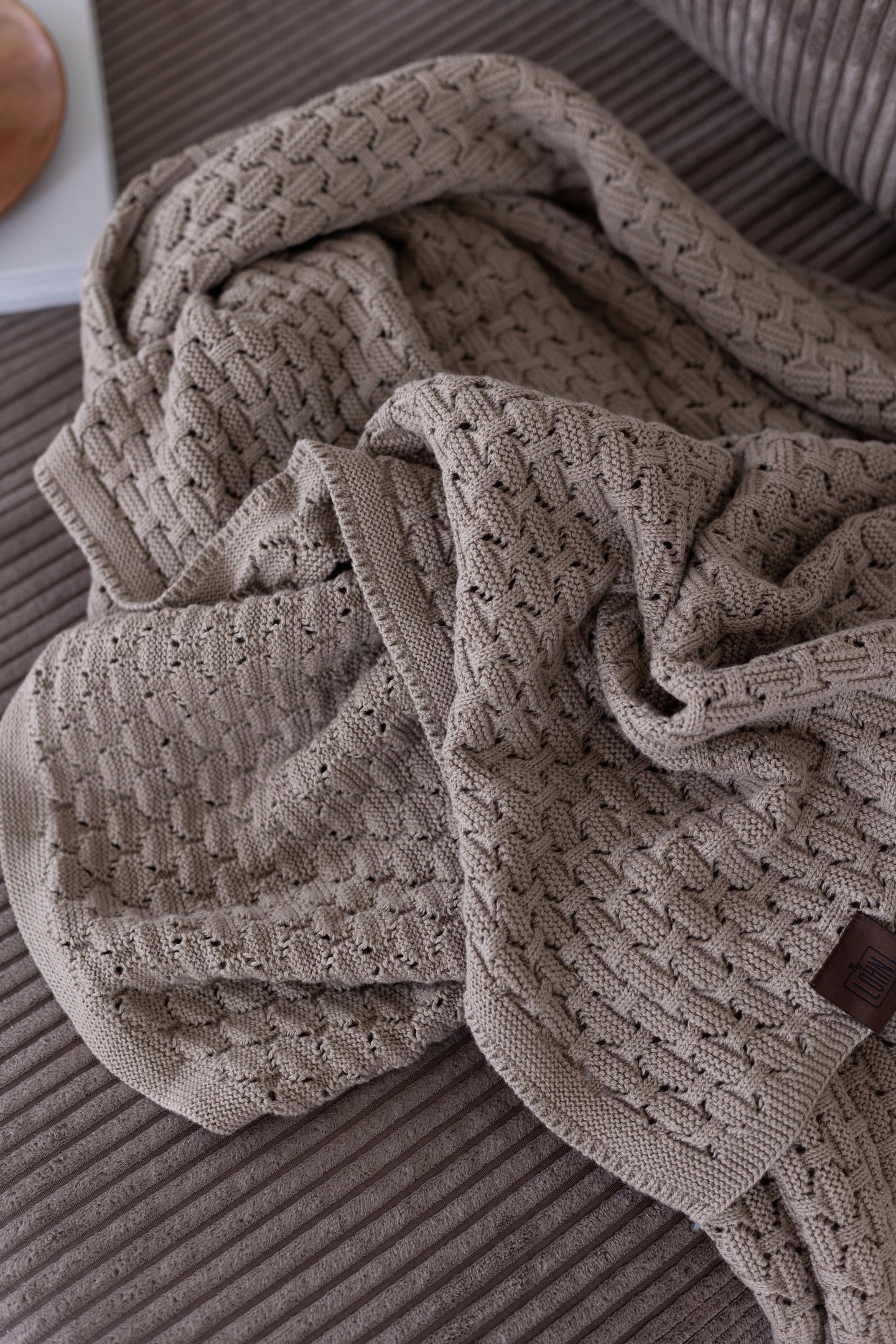 KNITTED PLAID - SQUARE - BEIGE MELANGE - 140x160cm