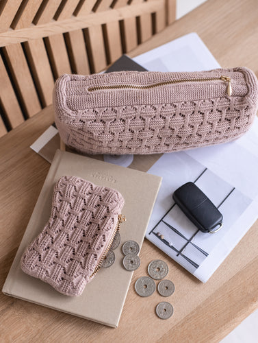 GAVESÆT - STRIKKET CLUTCH - 22X11X5CM + PUNG 13X9CM - ROSE