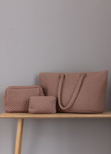 NYHED - QUILTET KOSMETIKTASKE/PUNG - 18X13X4CM - BROWN SUGAR