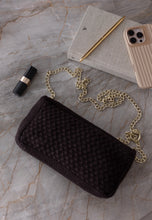 NYHED - STRIKKET CLUTCH - CROSS-BODY-KÆDE - CHOCLATE - 22X11X5CM