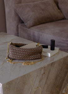 FOTOMODEL - STRIKKET CLUTCH - CROSS-BODY-KÆDE - MULTIFARVET - 22X11X5CM (BROWN/SUGAR BROWN/BEIGE)