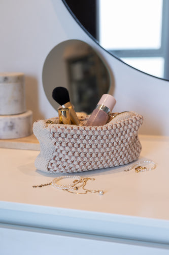 NEW IN - KNITTED CLUTCH - MULTICOLOR - 22X11X5 CM (BEIGE/BRAUN/BLUE)