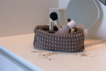NEW IN - KNITTED CLUTCH - MULTICOLOR - 22X11X5 CM (BEIGE/BRAUN/BLUE)