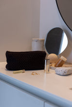 NEW IN - KNITTED CLUTCH - MULTICOLOR - 22X11X5 CM (BEIGE/BRAUN/BLUE)