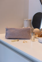 NEW IN - KNITTED CLUTCH - MULTICOLOR - 22X11X5 CM (BEIGE/BRAUN/BLUE)