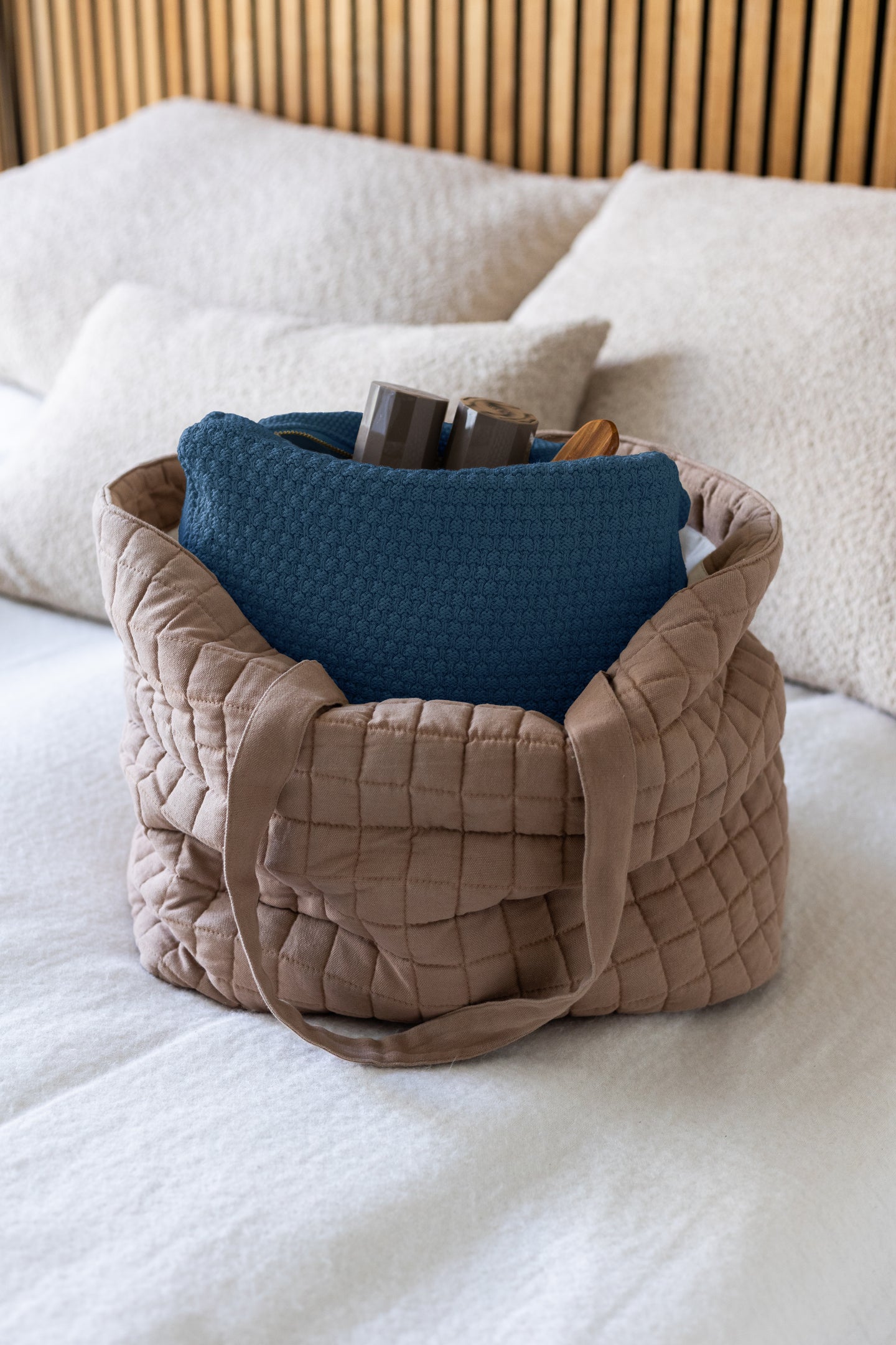 KNITTED TOILET BAG - TOTE - ROSE - 30X22X11 CM - LARGE