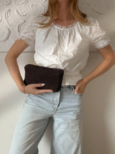 NEW IN - KNITTED CLUTCH - MULTICOLOR - 22X11X5 CM (BEIGE/BRAUN/BLUE)