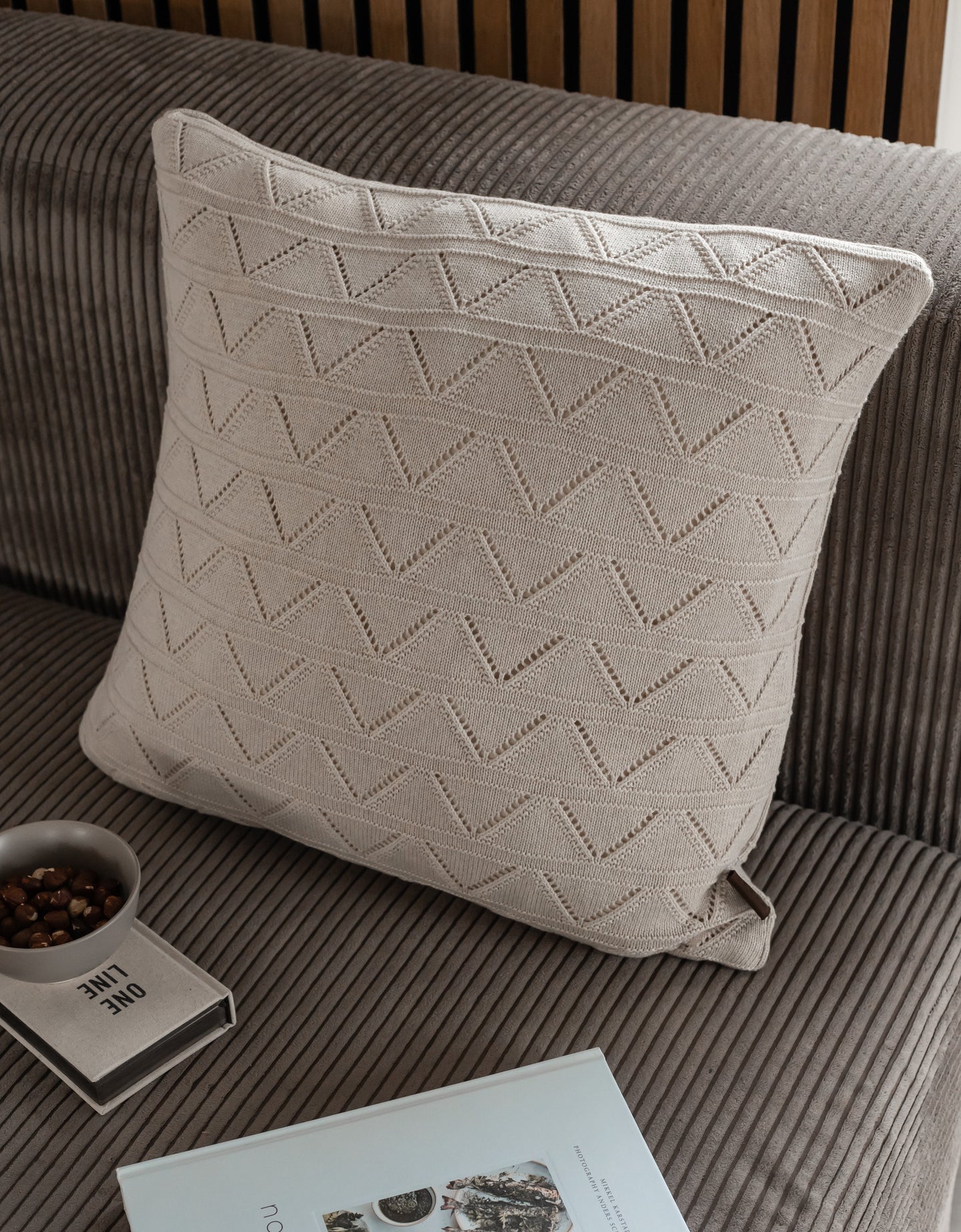 RETURN ITEM - KNITTED CUSHION 60X40CM - WITH GRAY MELANGE - LEATHER