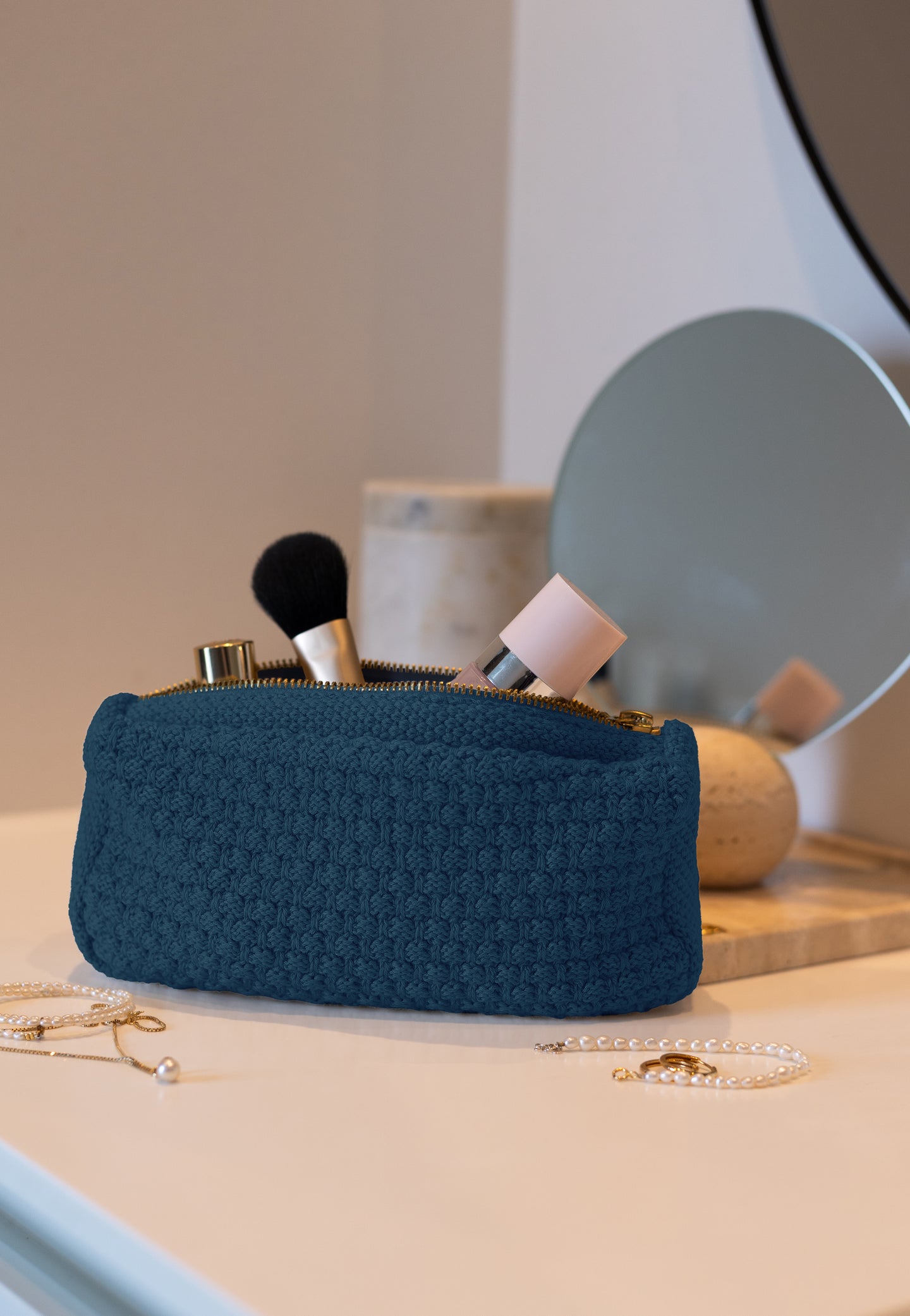 NYHED - STRIKKET CLUTCH - DARK BLUE MELANGE - 22X11X5CM