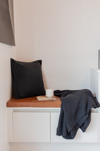SET - 1X KNITTED PLAID + 1X CUSHION - DARK GRAY