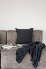 STRIKKET PUDE - DARK GREY MELANGE - 50x50CM