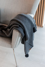 KNITTED PLAID - DARK GRAY MELANGE POM-POM - 140x160CM