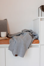 SET - 1X KNITTED PLAID + 1X CUSHION - MEDIUM GRAY MELANGE