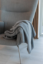 STRIKKET PLAID -  MEDIUM GREY MELANGE - 140x160CM