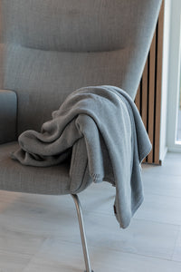 STRIKKET PLAID -  MEDIUM GREY MELANGE - 140x160CM