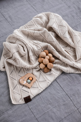 STRIKKET BABY PLAID - MAUNTAIN - BEIGE - 90X70CM - FÅ STYK