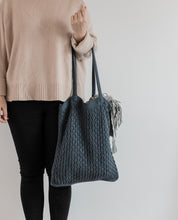 KNITTED SHOPPING BACK - DARK GRAY - 37X37 CM