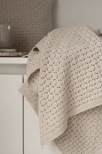 KNITTED PLAID - SQUARE - BEIGE MELANGE - 140x160CM